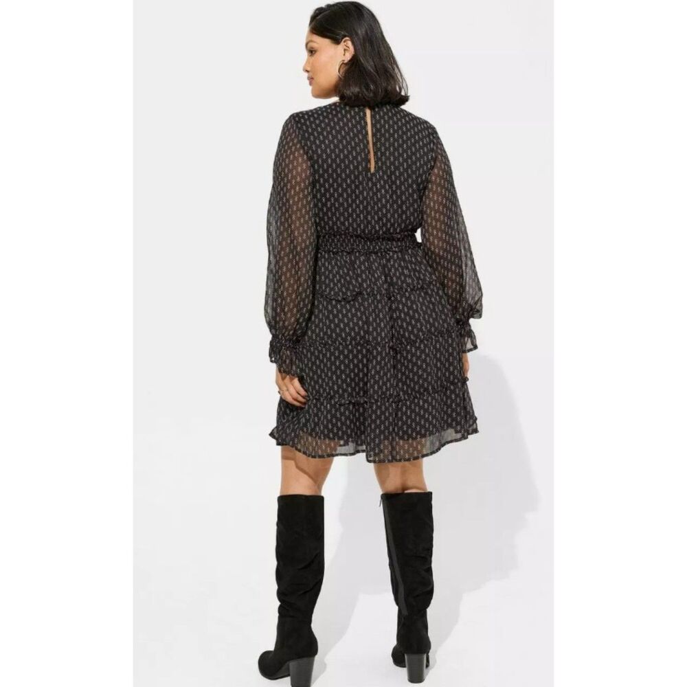 NWT Sparkly Black Print Plus Sz 2X Lined Tiered Knee Length Dress Pockets TORRID - Picture 3 of 8